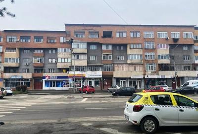 Apartament cu 4 camere decomandat în Victoria - 2