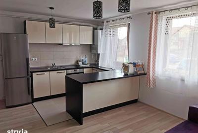 Apartament cu 2 camere decomandat, mobilat în Tractorul - 1