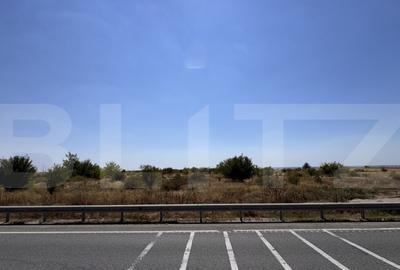 Teren de 44421 mp, în Central - 15