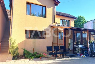 Pret avantajos-Casa si studio de vanzare 146 mpu 5 camere Cisnadie - 2