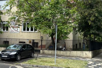 Apartament cu 4 camere în Central - 14