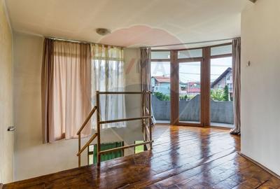 Casă cu 6 camere cu Garaj în Central - 11