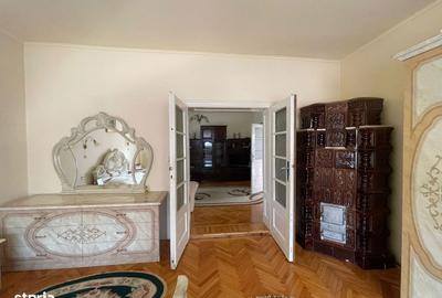 Casă cu 4 camere în Central - 2