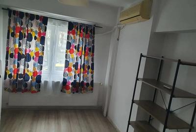 Proprietar.Ap.3 cam,P 9, 430 euro - 4