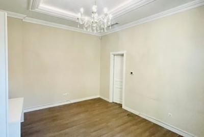 Unirii / Vila Exclusivistă pentru Birouri - Notariat / Parcare 3 Locuri - 13