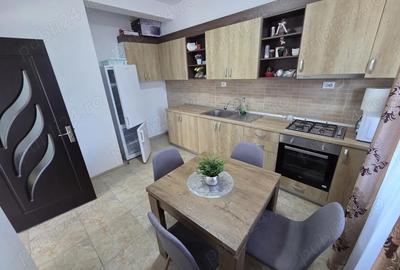 Casă cu 4 camere cu Teren 2000 Mp în Agighiol - 18