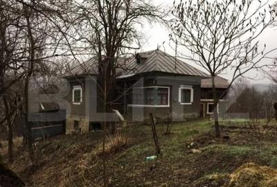 Casă cu 5 camere cu Teren 1682 Mp în Central - 2