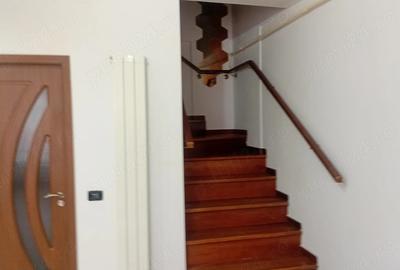 Apartament cu 3 camere decomandat în UTA - 4