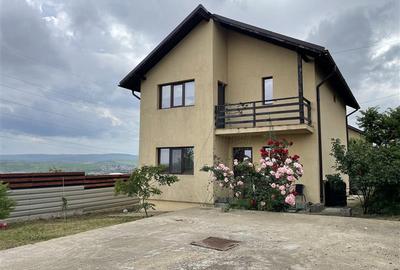 Casă cu 4 camere cu Teren 480 Mp în Aeroport - 2