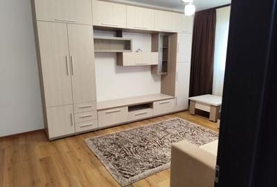 Apartament cu 2 camere decomandat în 9 Mai - 1