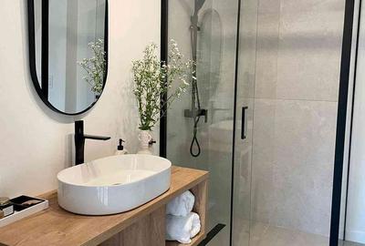 Casă cu 6 camere cu Teren 1500 Mp în Central - 4