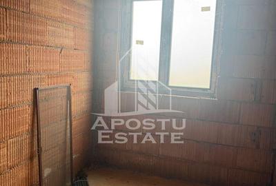 Casă cu 4 camere cu Teren 278 Mp în Bazoș - 9