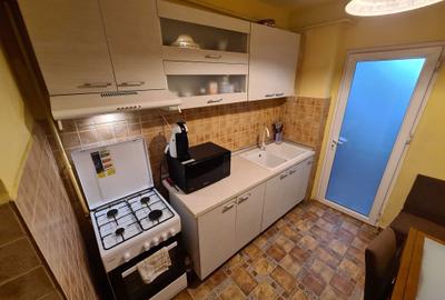 Apartament cu 3 camere decomandat în Alexandru cel Bun