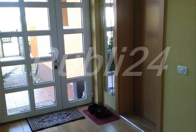 Casă cu 7 camere cu Teren 614 Mp în Dumbrăvița - 4