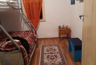 Casă cu 3 camere în Central