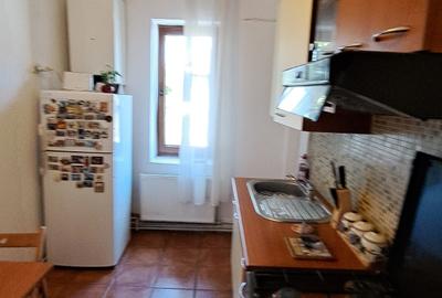 APARTAMENT 2 CAMERE IN BLOC DE 2 ETAJE - 18
