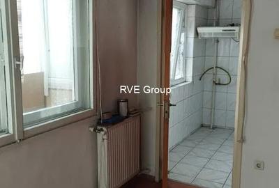 Vanzari Garsoniera Militari -  metrou Gorjului la scara - 3