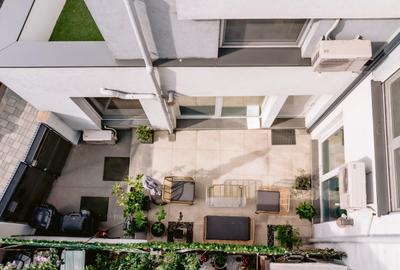 Casă cu 5 camere cu Canalizare în Ultracentral - 1