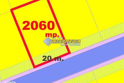 Teren de 2062 mp, în Ighiu - 11