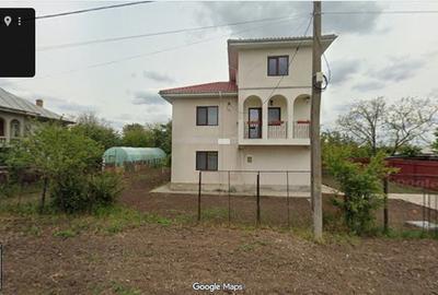 Casă cu 5 camere cu Teren 1958 Mp în Modelu