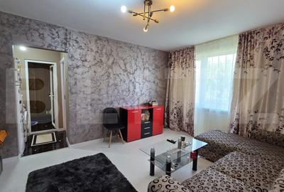 Apartament 2 camere, 44 mp, etaj 3/4 – renovat complet, zona George Enescu - 1