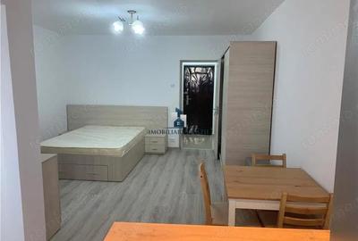 Garsonieră semidecomandată în Apărătorii Patriei - 2