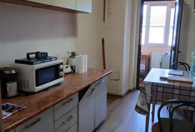 Vand apartament 2 camere luminos amenajat si mobilat langa Universitate 40.800 Euro neg. - 7