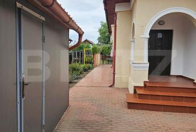 Casă cu 4 camere cu Teren 1187 Mp în Central - 2