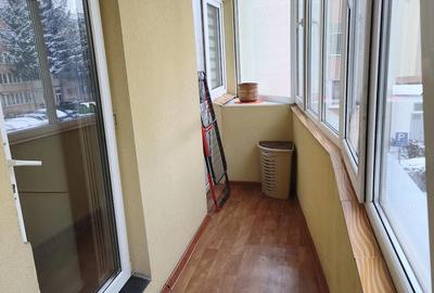 Apartament cu 3 camere decomandat în Astra - 3
