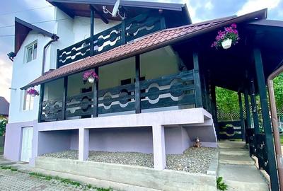 Casă individuală cu 13 camere cu Canalizare în Central - 1