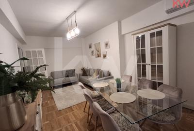 Apartament cu 3 camere decomandat, mobilat în Calea București