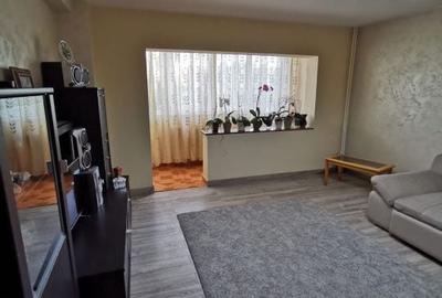 Apartament cu 2 camere în Păcii