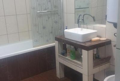 Casă cu Teren 1200 Mp în Broșteni - 5