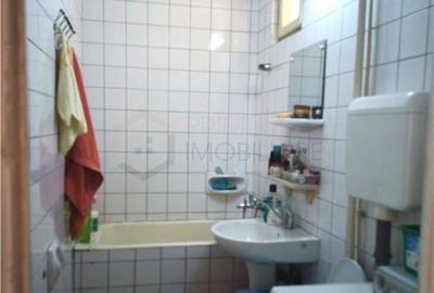 COMPLEXUL STUDENTESC - 3 camere - 2 bai - centrala proprie - clima - 4