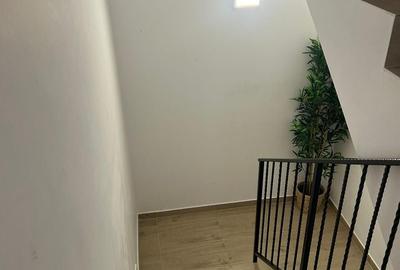 Duplex cu 4 camere cu Canalizare în Est - 25