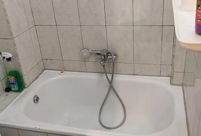 Inchiriez garsoniera Aleea Mizil 1 nemobilata parter metrou 1Dec - 2