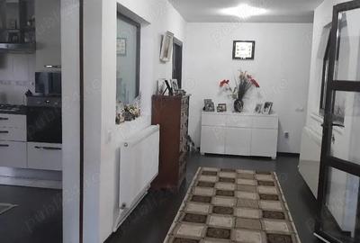 Casă cu Teren 1989 Mp în Ciritei - 9