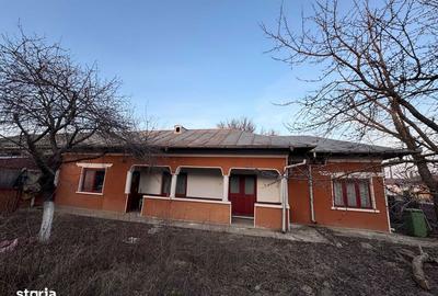 Casă cu 4 camere cu Teren 1370 Mp în Slobozia - 2