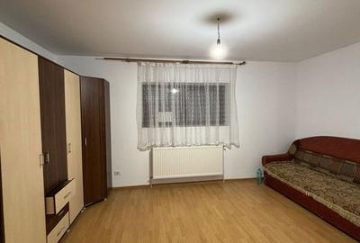 Apartament cu 2 camere decomandat în Central - 1