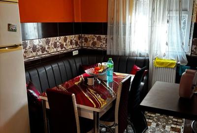 Apartament cu 2 camere semidecomandat în Brazda lui Novac