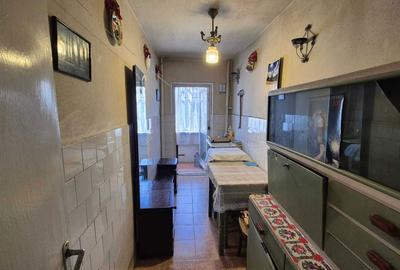 Garsonieră decomandată în Astra - 3