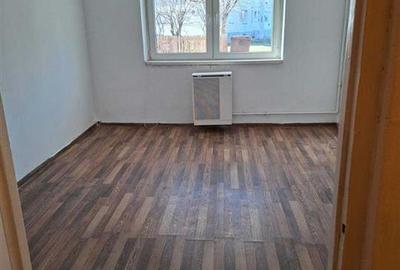 Garsonieră decomandată în Trei Stejari - 1