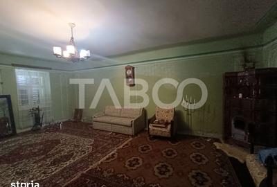 Casă cu 4 camere cu Teren 300 Mp în Roșia - 8