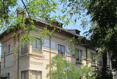 Casă cu 5 camere în Calea Călărașilor
