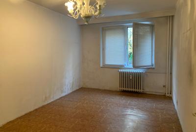 Garsonieră decomandată în Teiul Doamnei