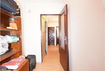 Apartament cu 3 camere decomandat în Decebal - 15