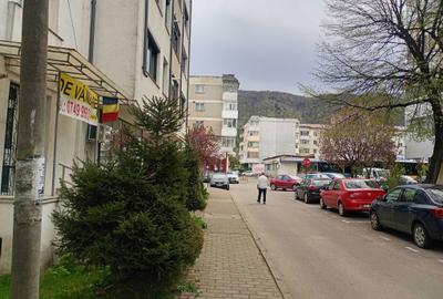 Garsonieră decomandată în Central - 1