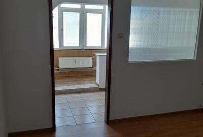Apartament doua camere decomandate, Mioritei, mp, etaj patru, sarpanta, renovat - 5