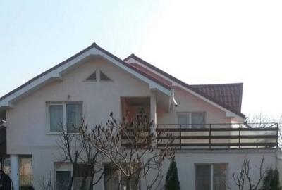 Casă cu 4 camere în Central - 8