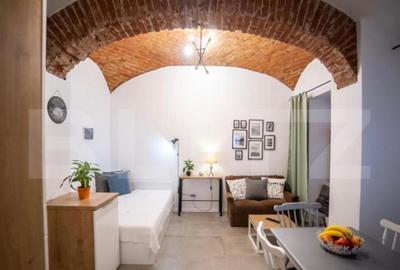 Cladire de patrimoniu din secolului XIX, de vanzare, zona - 9